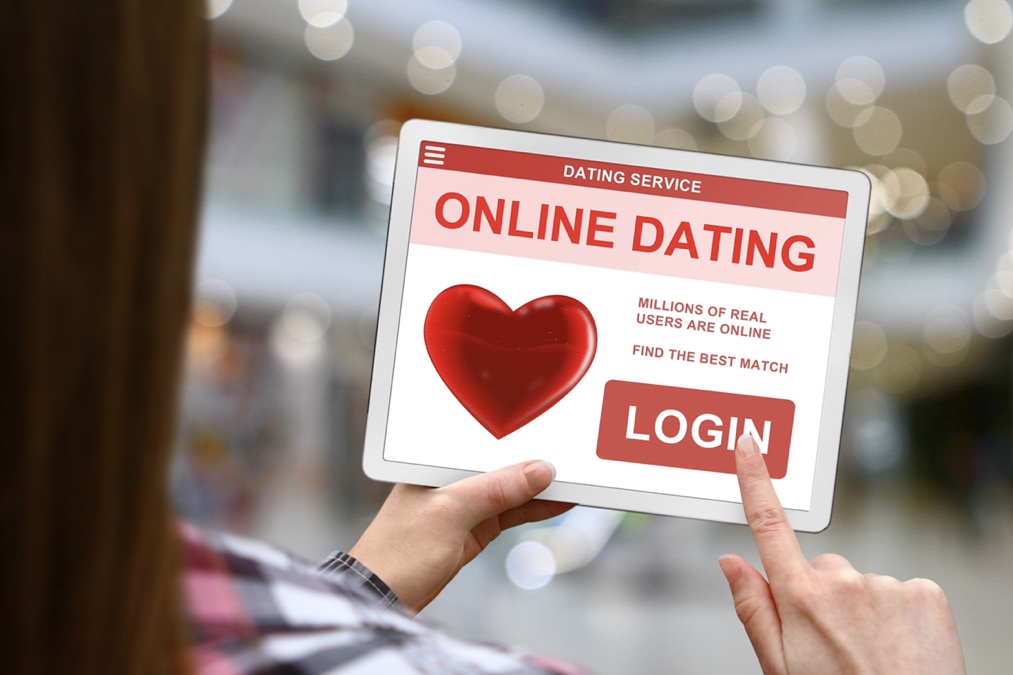 Why choose online dating and how you can be successful